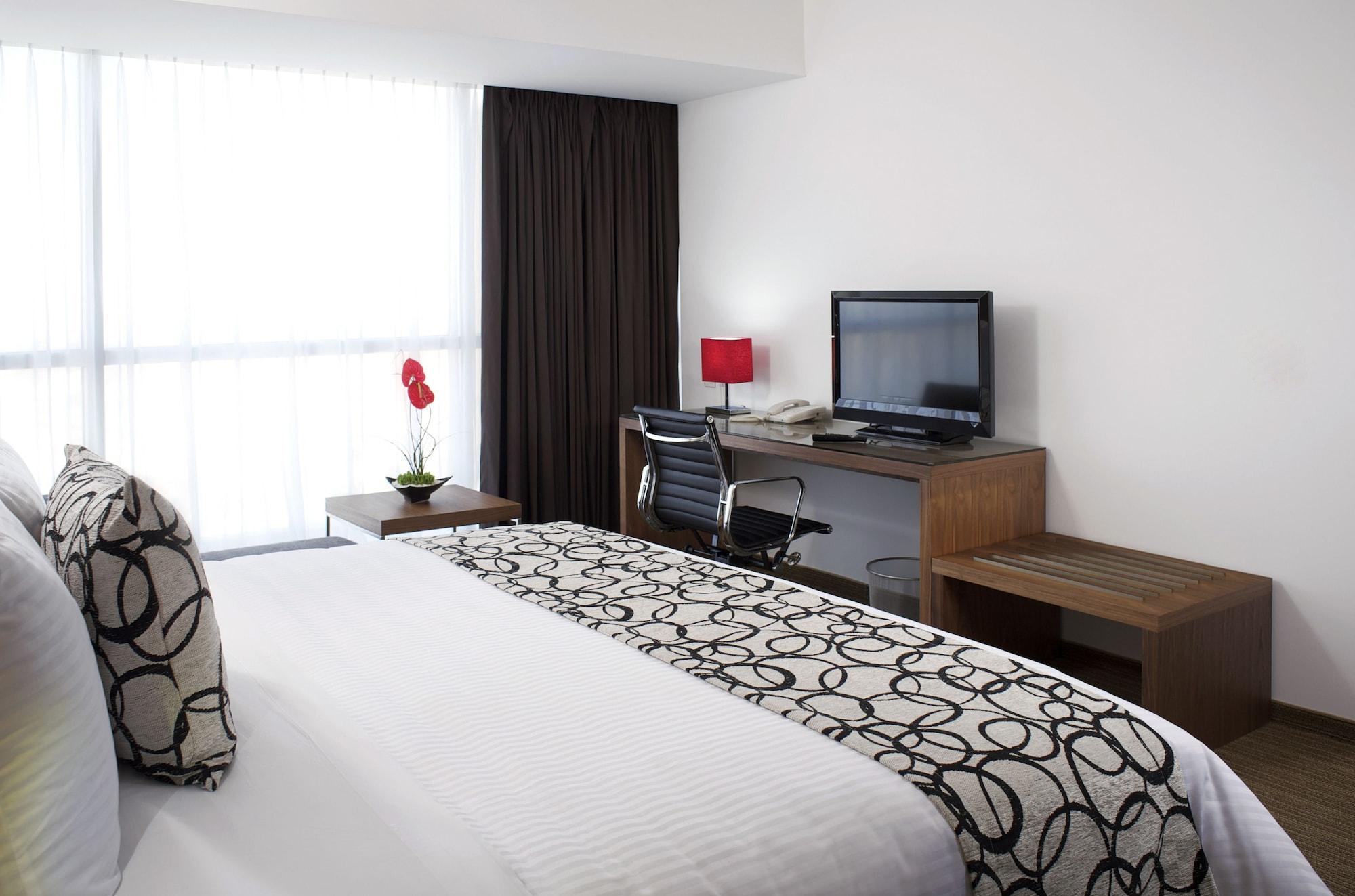 Casa Inn Premium Hotel Queretaro Miranda Ngoại thất bức ảnh A bedroom at the hotel