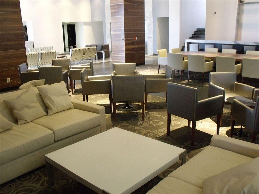 Casa Inn Premium Hotel Queretaro Miranda Ngoại thất bức ảnh The lounge at the airport
